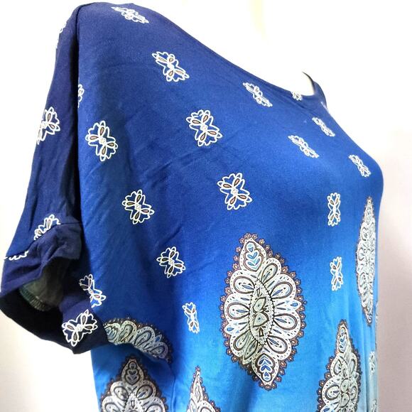 Chico's Exotic Ornaments Adelina Top Size 3 (XL) Ombre Colors Stretch Pullover - Picture 11 of 13